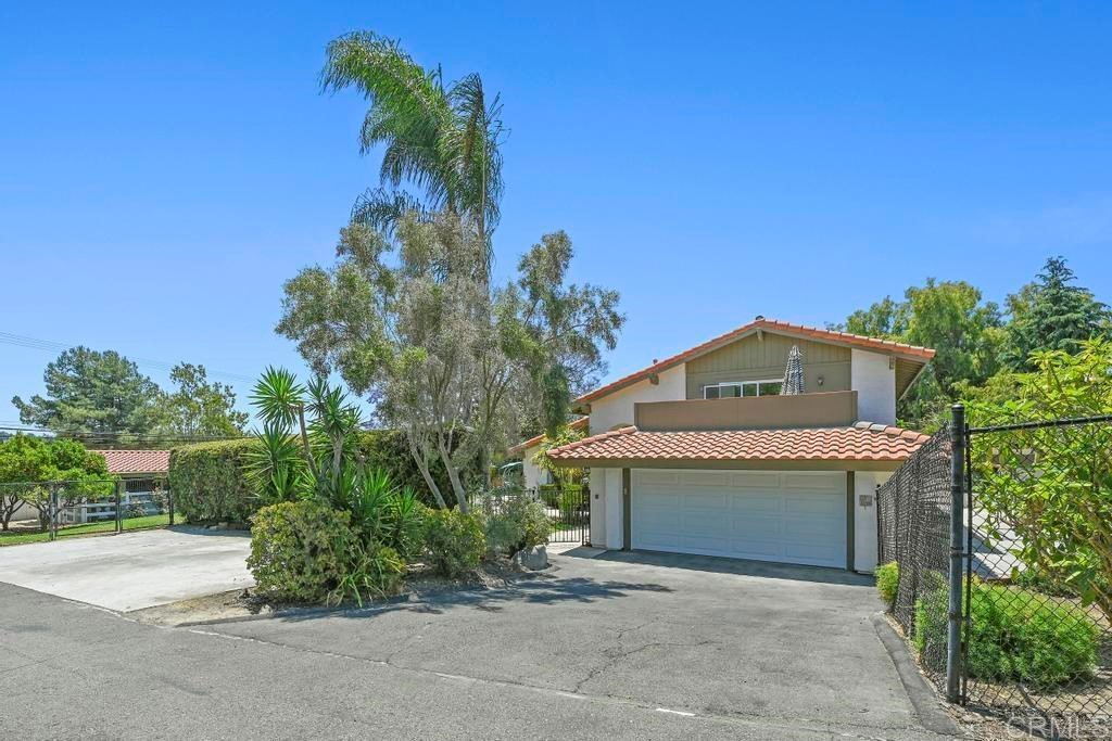 546 Rancho Santa Fe Road Encinitas, CA 92024 - Photo 2 of 48 front view of a house with a street