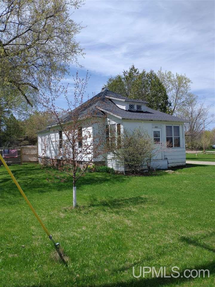 5127 I Road Bark River, MI 49807 - Photo 1 of 9
