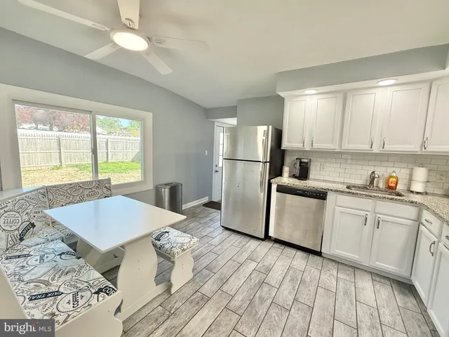 $2,500 | 1820 Newport Road, Wilmington, DE 19808