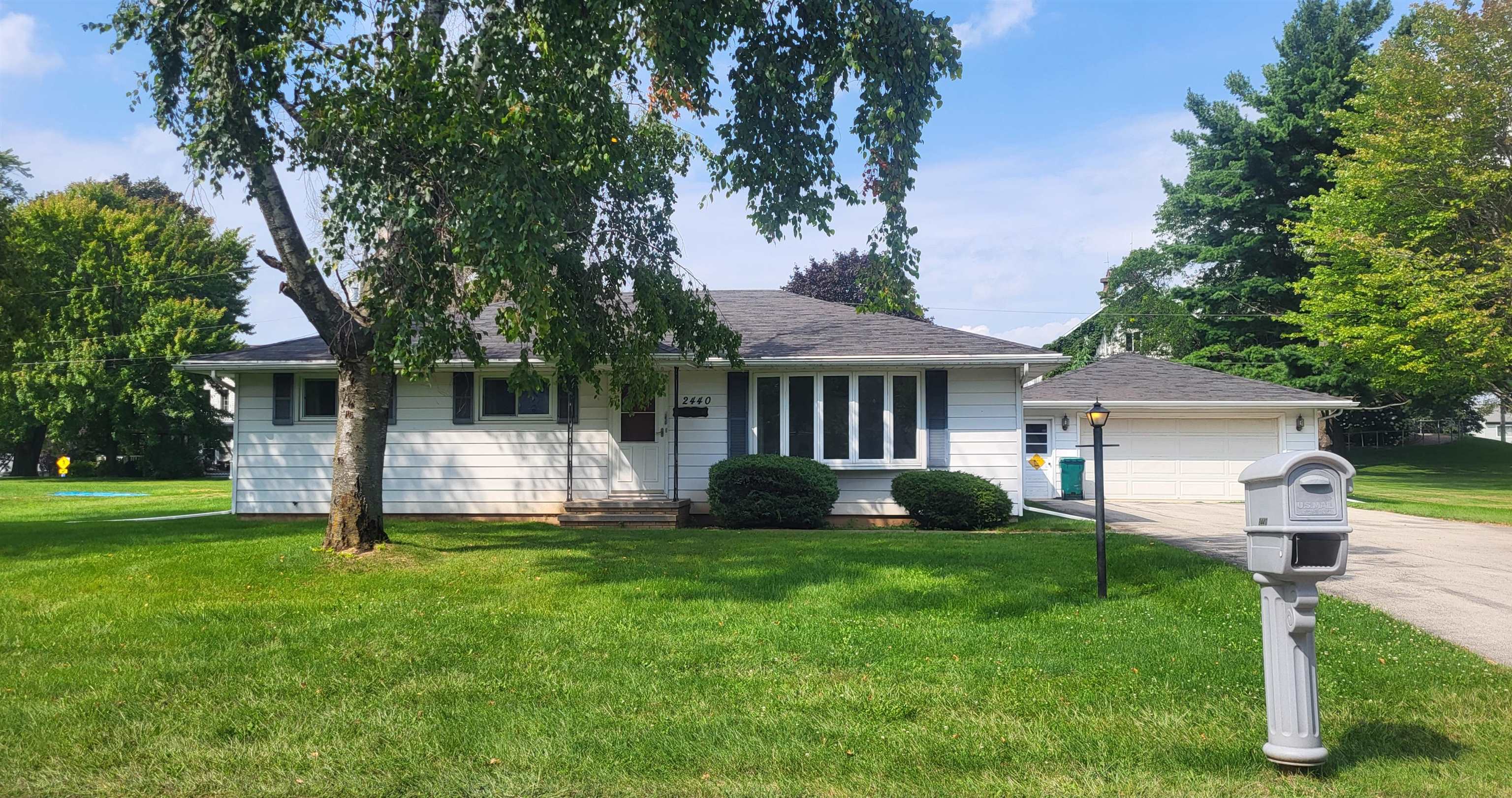 2440 West Roberts Avenue Appleton, WI 54914 - Photo 1 of 1 Gallery Image 1