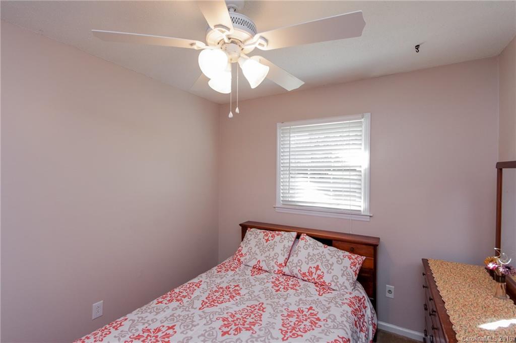 318 Clearbrook Road Matthews, NC 28105 - Photo 13 of 22 Gallery Image 13