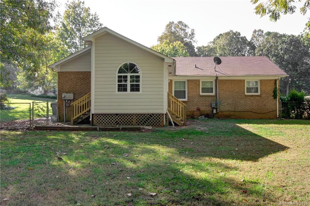 318 Clearbrook Road Matthews, NC 28105 - Photo 16 of 22 Gallery Image 16