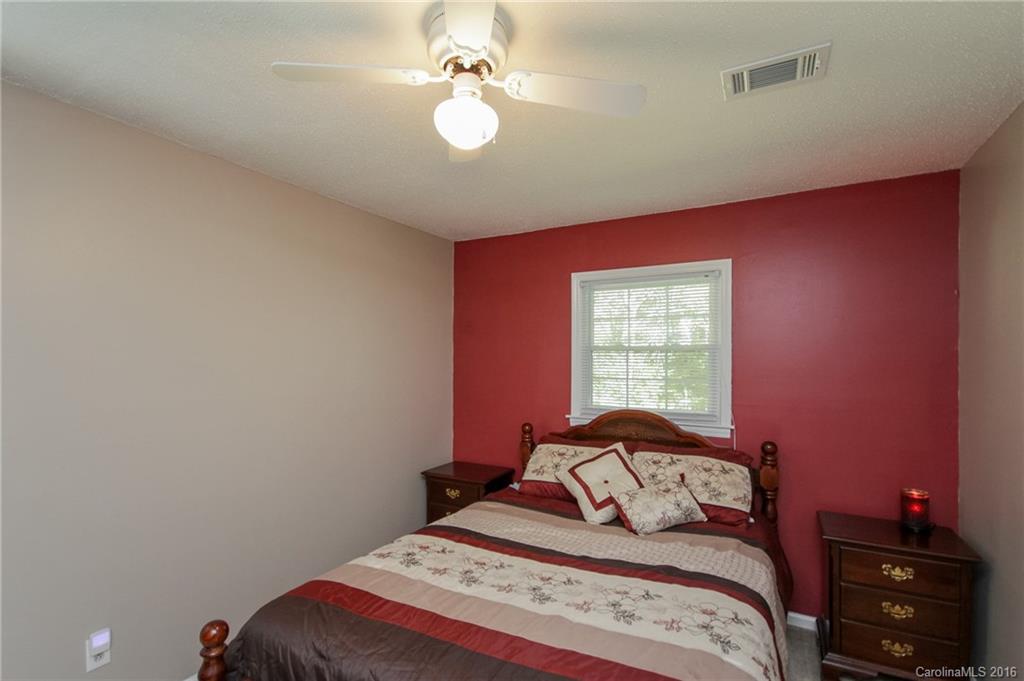 318 Clearbrook Road Matthews, NC 28105 - Photo 19 of 22 Gallery Image 19
