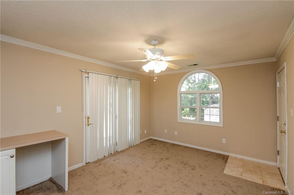 318 Clearbrook Road Matthews, NC 28105 - Photo 8 of 22 Gallery Image 8