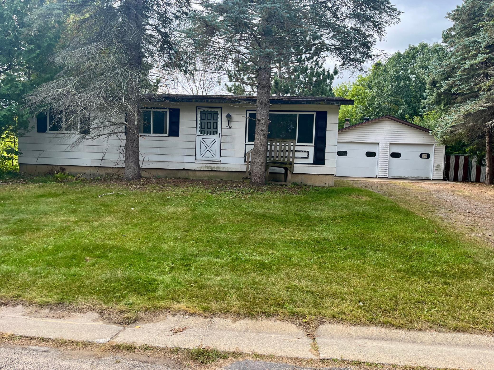 1024 Southeast 7th Street Grand Rapids, MN 55744 - Photo 2 of 34