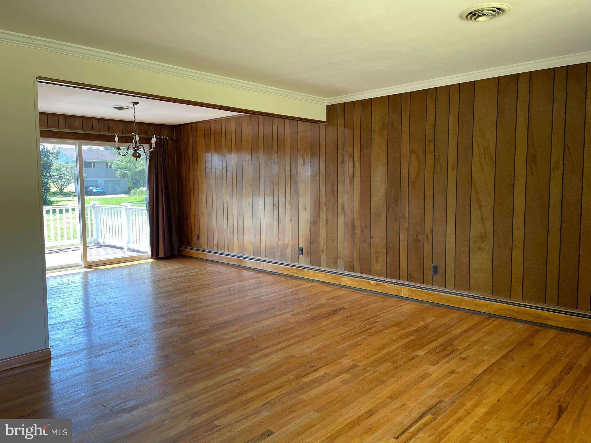 4607 Lynncrest Drive Hampstead, MD 21074 - Photo 8 of 17 Living Rm Looking into Dining