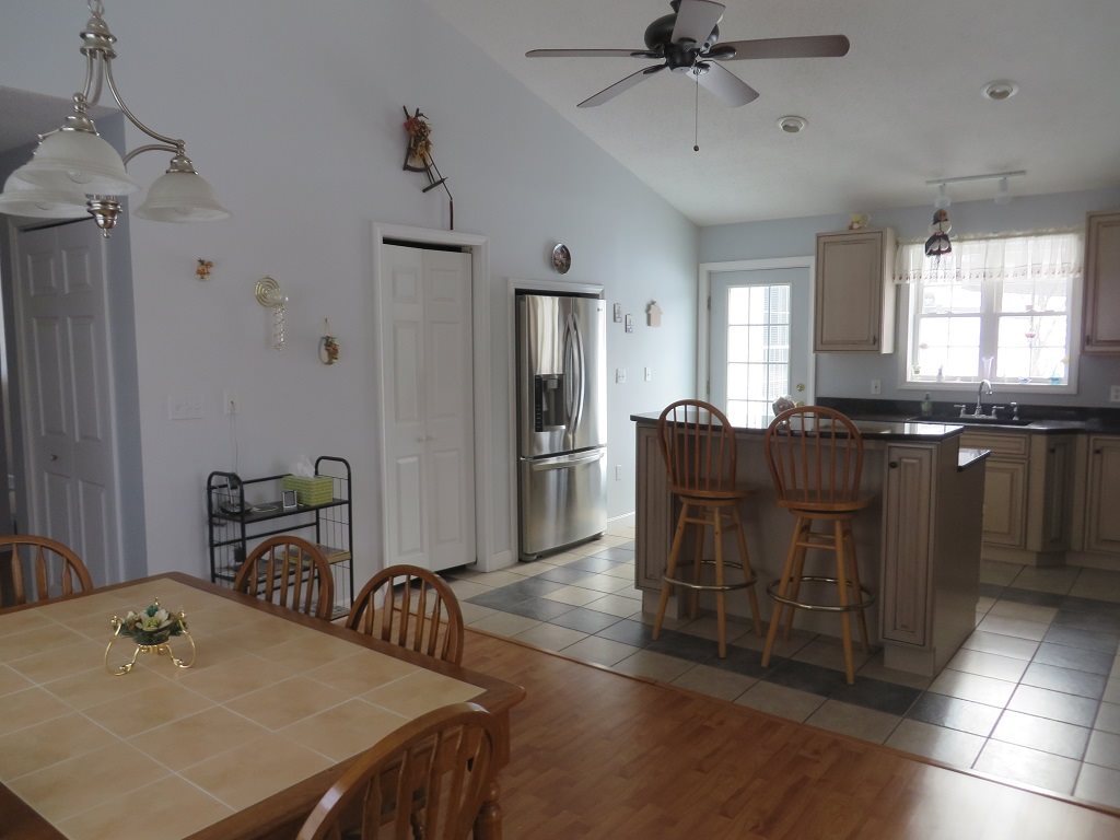 363 Meriden Road Lebanon, NH 03766 - Photo 5 of 20