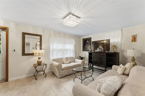 $799,000 | 162 Midland Avenue, Yonkers, NY 10705