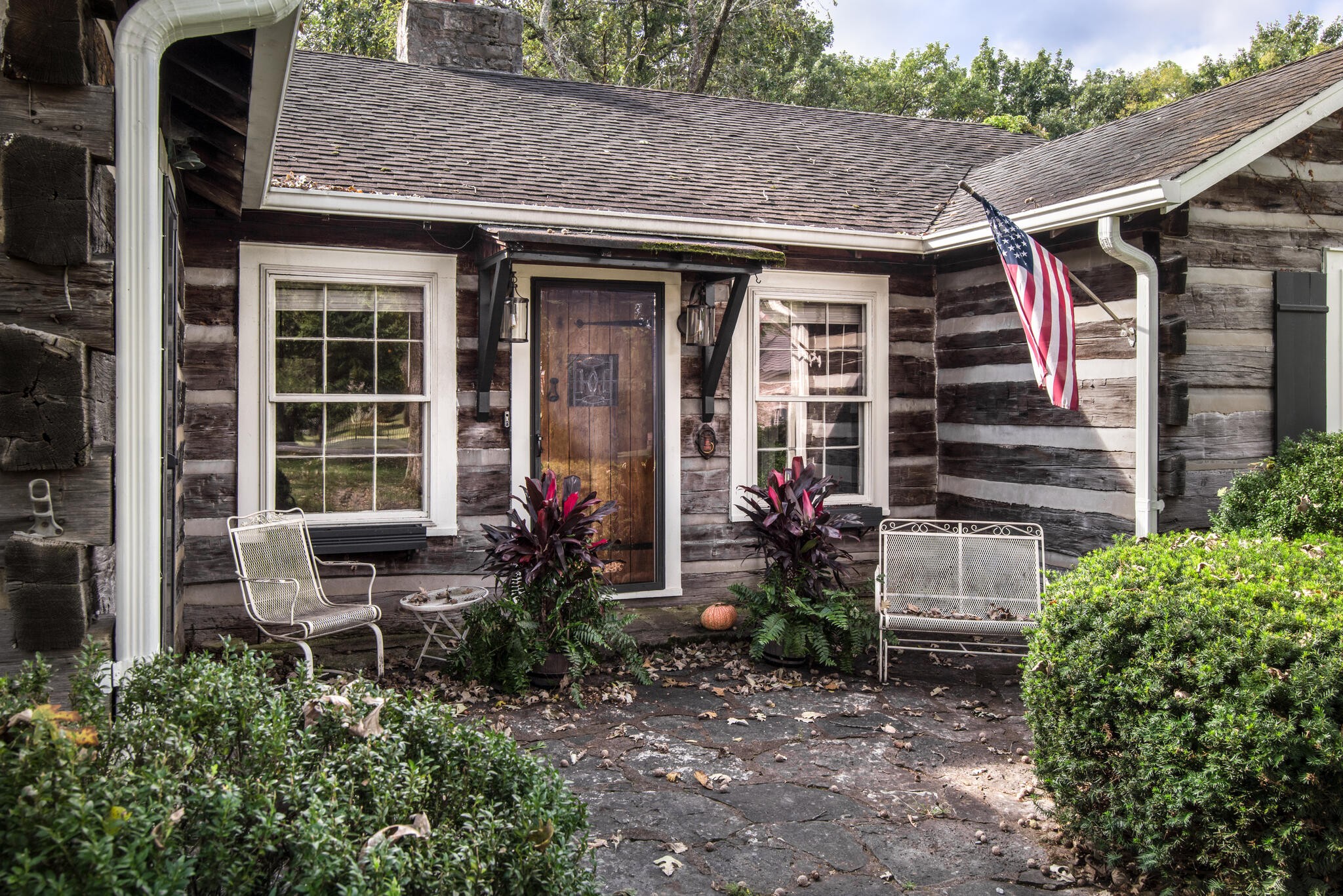 3815 Trimble Road Nashville, TN 37215 - Photo 2 of 31 a house view with a outdoor space