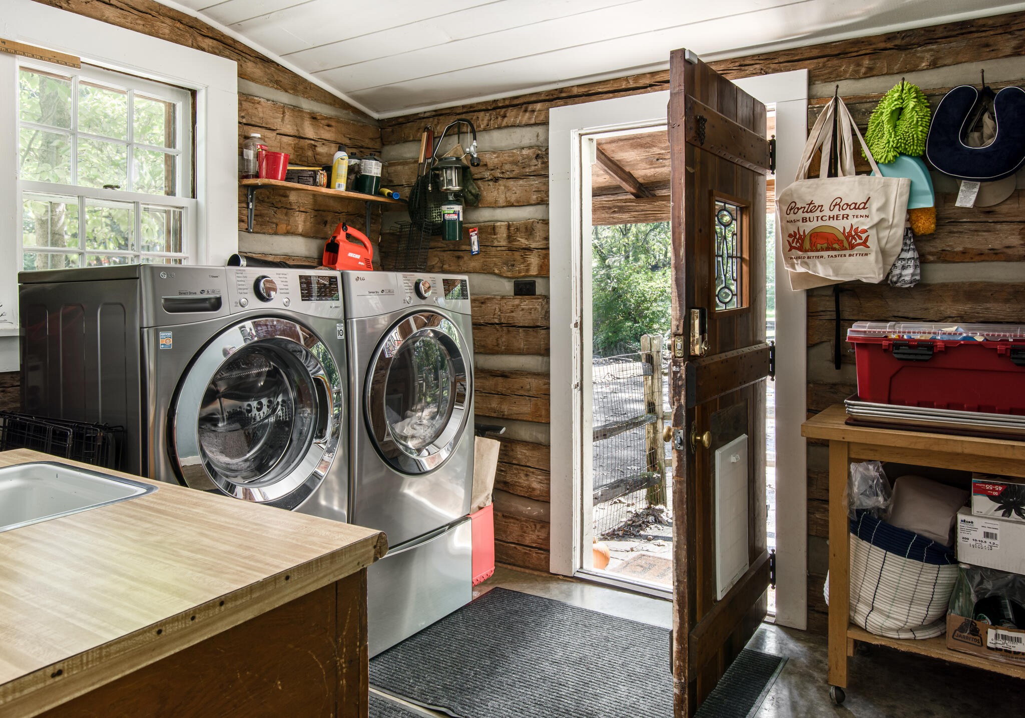 3815 Trimble Road Nashville, TN 37215 - Photo 16 of 31 a utility room with dryer and washer