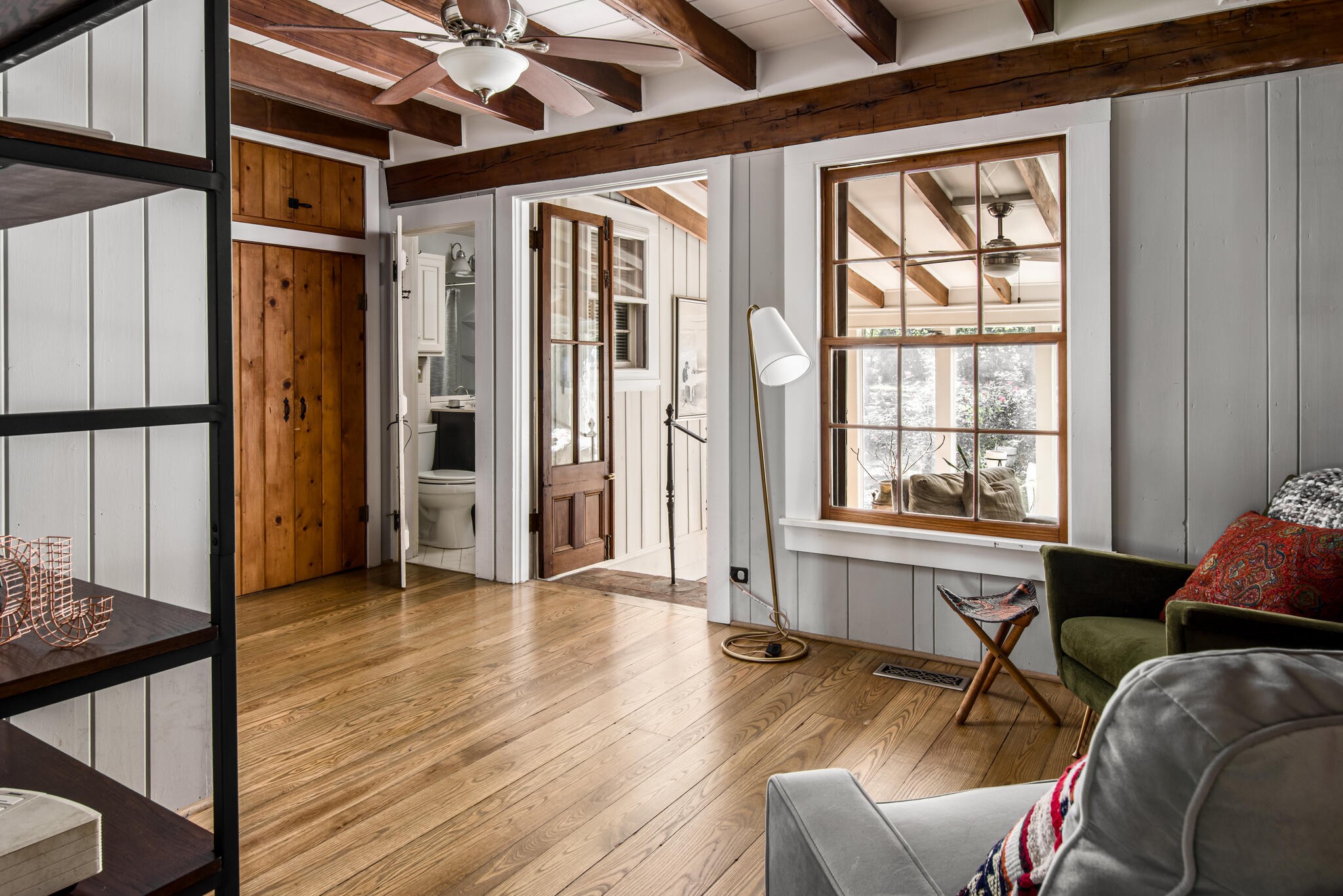 3815 Trimble Road Nashville, TN 37215 - Photo 24 of 31 a living room with furniture and a window