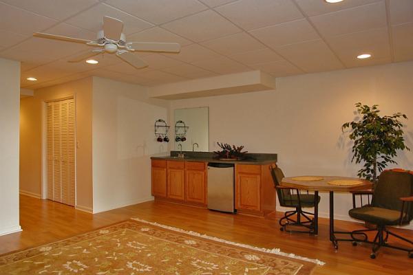 213 Saunders Point Road, Unit 5 Huddleston, VA 24104 - Photo 12 of 17 Family room