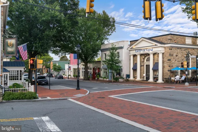 $2,290,000 | 35162 Notre Dame Lane, Middleburg, VA 20117