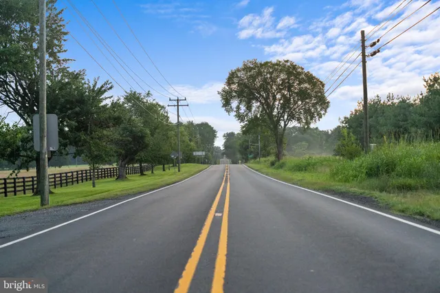 $2,290,000 | 35162 Notre Dame Lane, Middleburg, VA 20117