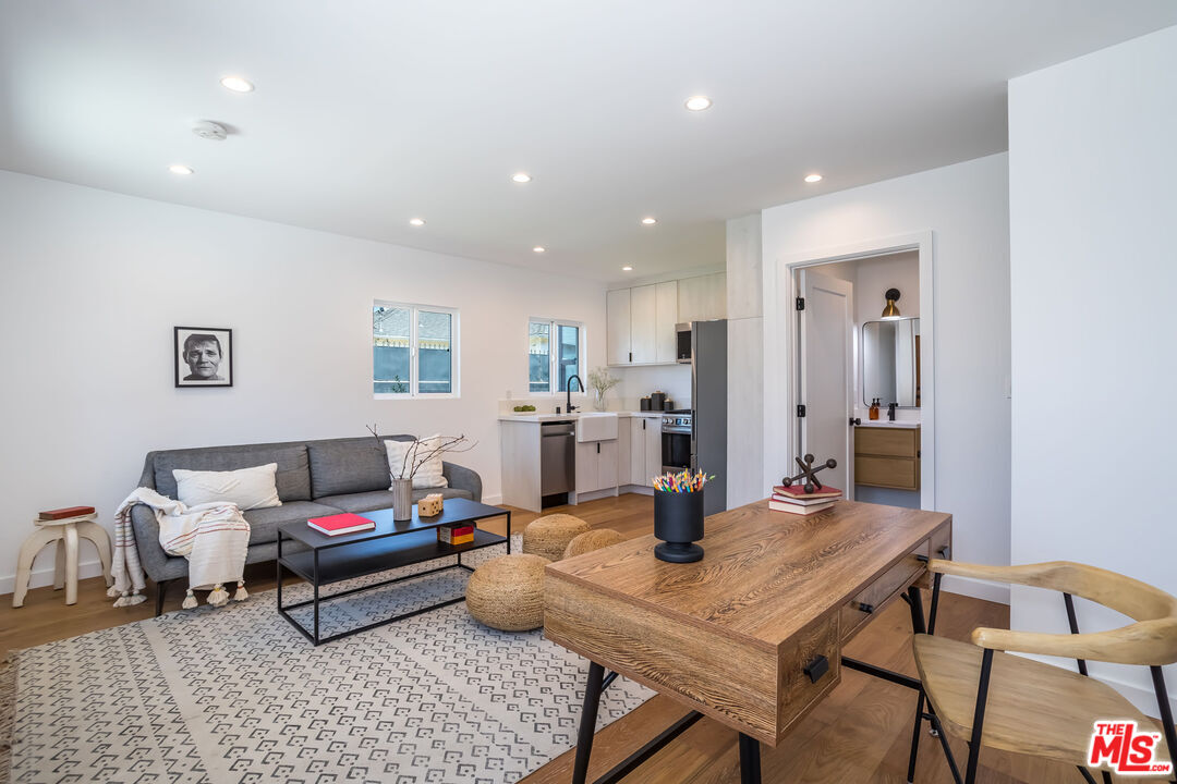 3941 Buckingham Road Los Angeles, CA 90008 - Photo 10 of 11