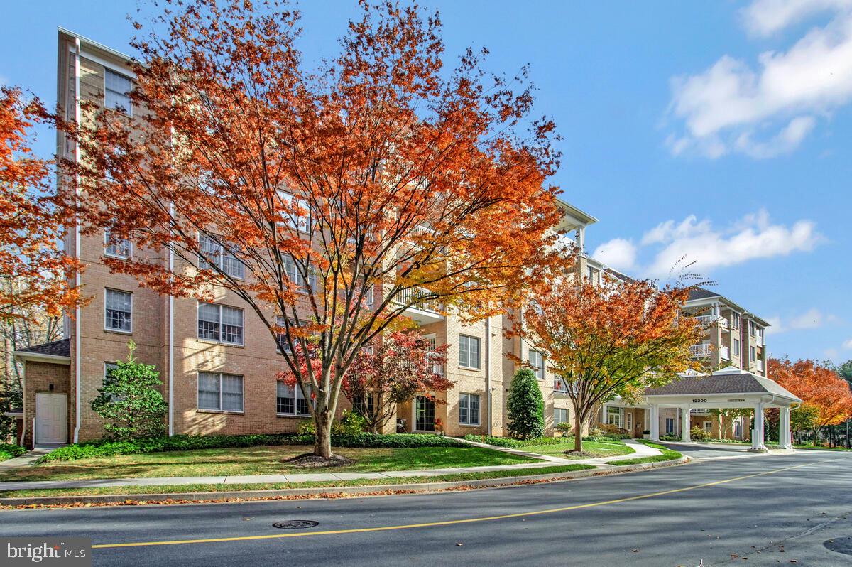 12300 Rosslare Ridge Road, Unit 508 Lutherville-Timonium, MD 21093 - Photo 3 of 40 a view of a city from a building