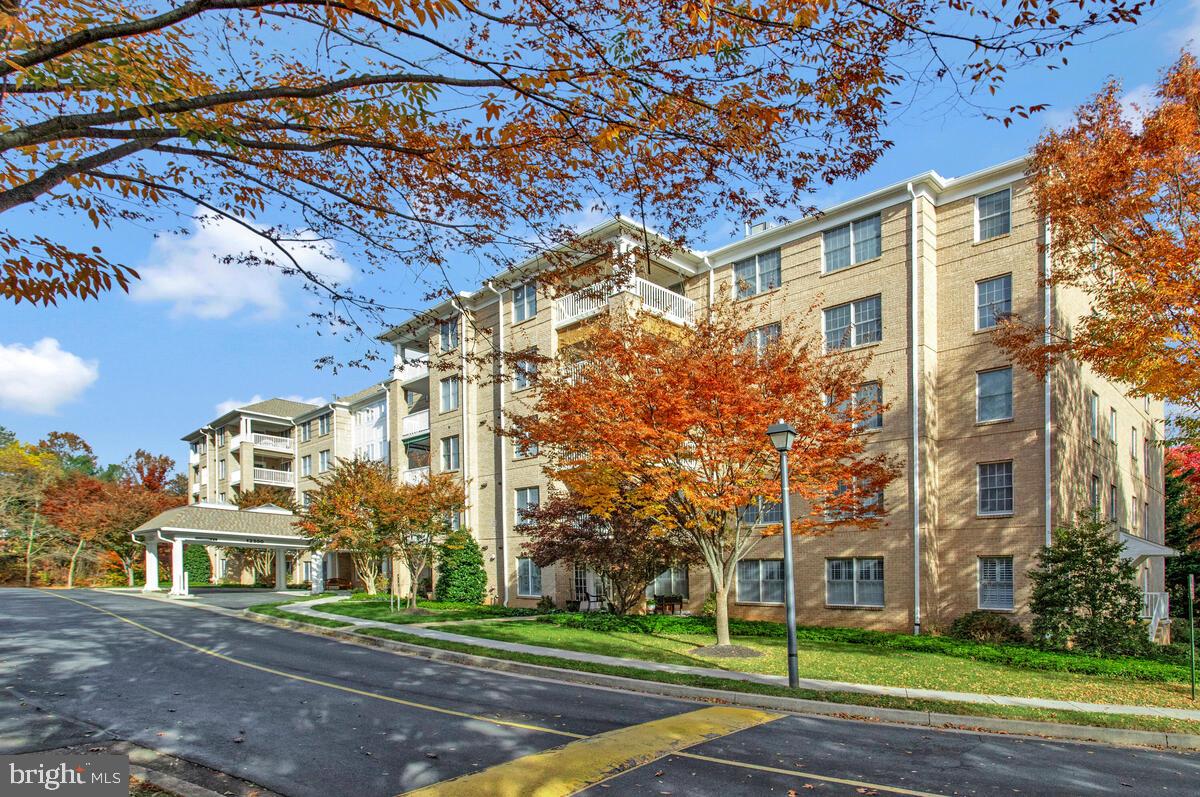 12300 Rosslare Ridge Road, Unit 508 Lutherville-Timonium, MD 21093 - Photo 4 of 40 a view of a large building