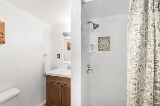 $11,000 | 400 33rd Street, West Palm Beach, FL 33407