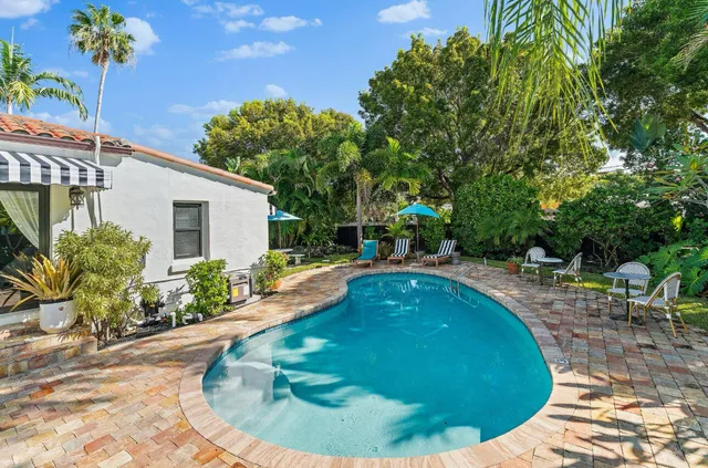 $11,000 | 400 33rd Street, West Palm Beach, FL 33407