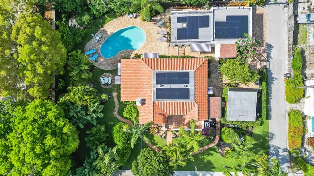 $11,000 | 400 33rd Street, West Palm Beach, FL 33407