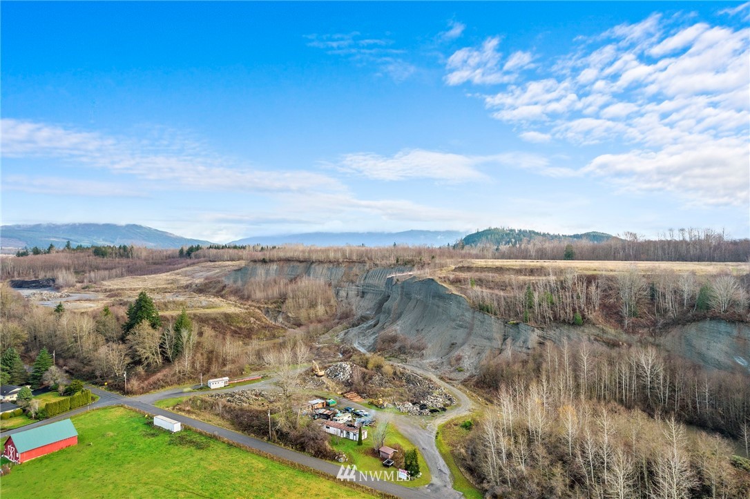 7325 Butler Hill Road Burlington, WA 98233 - Photo 4 of 11 Gallery Image 4
