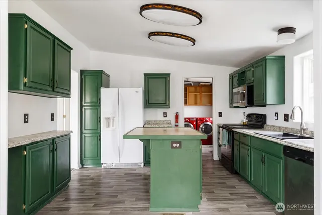 $450,000 | 99 East Morris Road, Coupeville, WA 98239