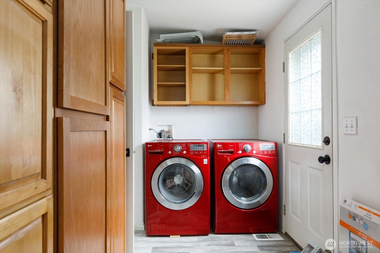 99 East Morris Road Coupeville, WA 98239 - Photo 19 of 32 a view of washer and dryer in a utility room