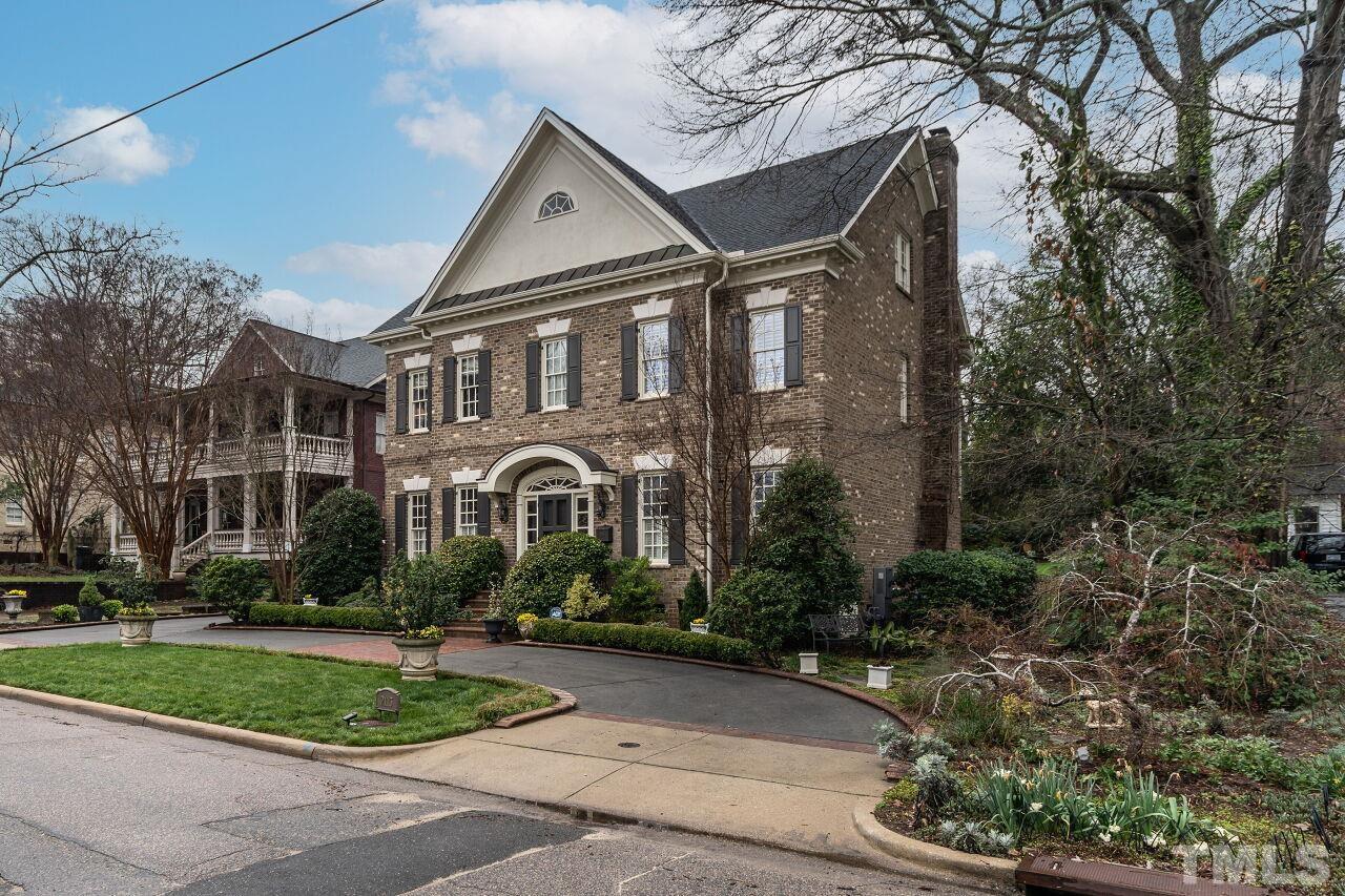 2113 Cowper Drive Raleigh, NC 27608 - Photo 3 of 48 Gallery Image 3