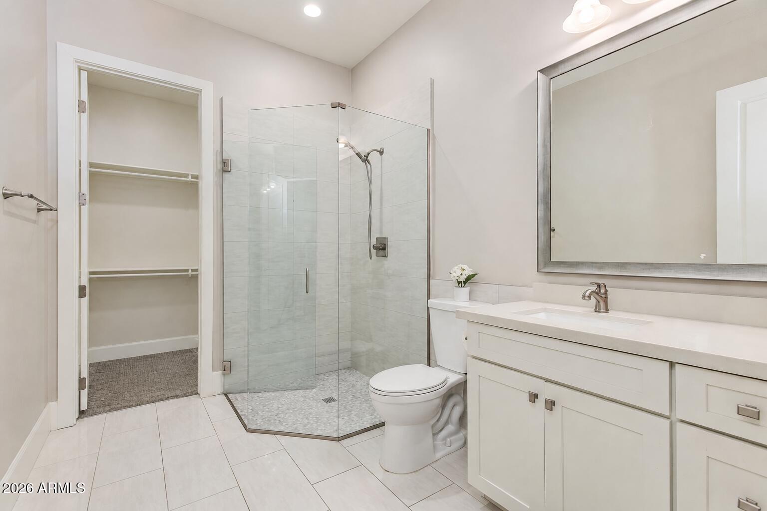 5039 North 35th Street Phoenix, AZ 85018 - Photo 20 of 27 Fourth Bath