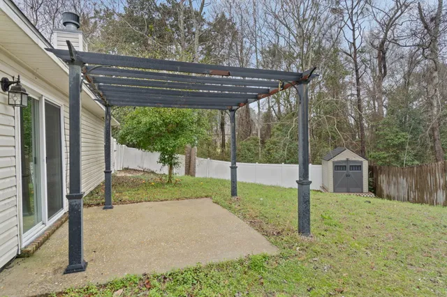 a view of outdoor space