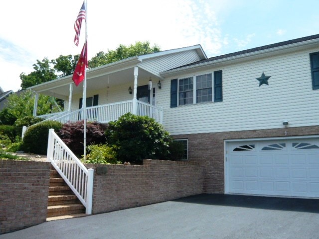 78 Fall Ridge Drive Stuarts Draft, VA 24477 - Photo 1 of 10 Gallery Image 1