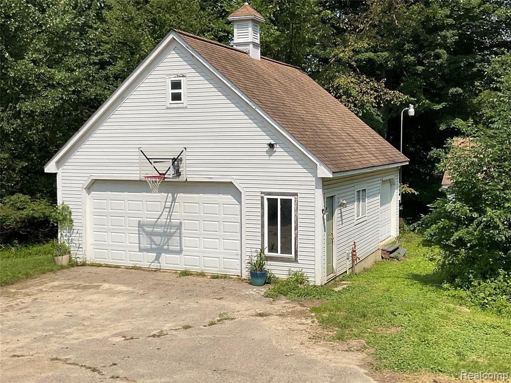 3425 Sutton Road Dryden, MI 48428 - Photo 4 of 74