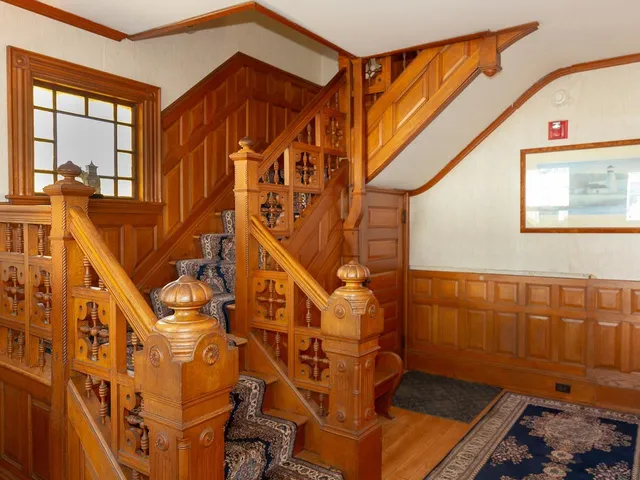 $1,575,000 | 407 Lafayette Road, Hampton, NH 03842