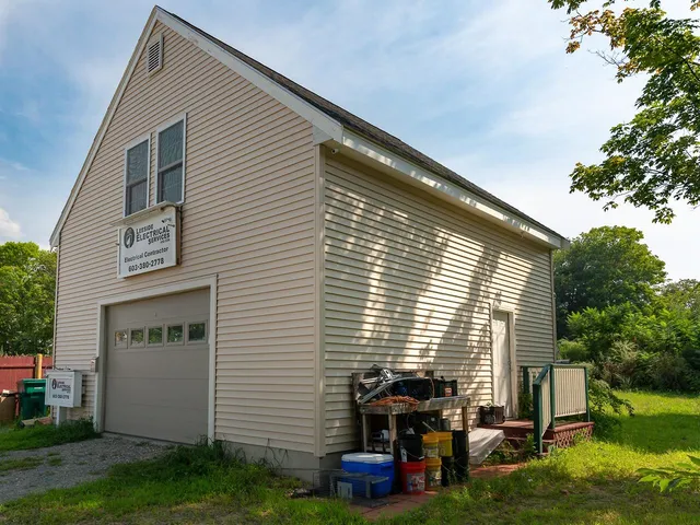 $1,575,000 | 407 Lafayette Road, Hampton, NH 03842