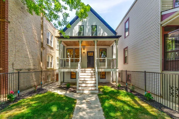 $1,399,000 | 1826 West Farragut Avenue, Chicago, IL 60640