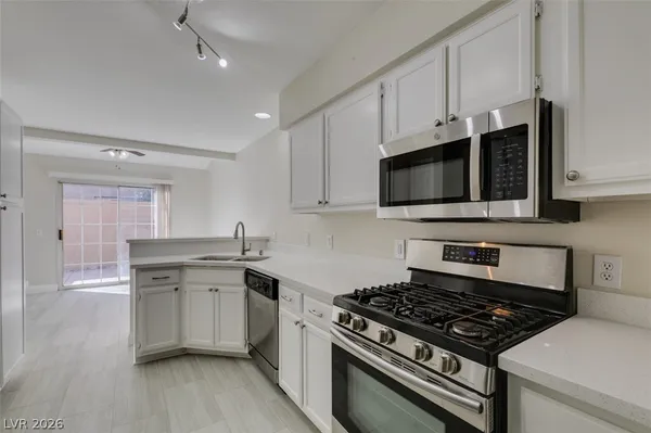 $1,967 | 2810 Briar Knoll Drive, Henderson, NV 89074