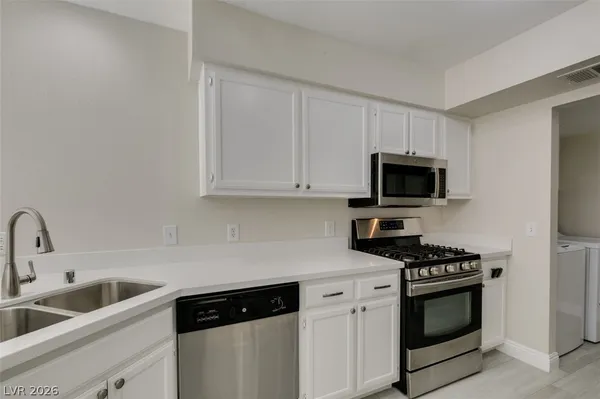 $1,967 | 2810 Briar Knoll Drive, Henderson, NV 89074