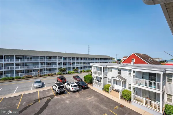a car parked in front of a building