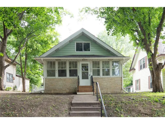 $1,850 | 1020 Wilson Avenue, St. Paul, MN 55106