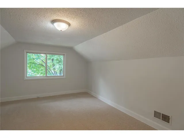 $1,850 | 1020 Wilson Avenue, St. Paul, MN 55106