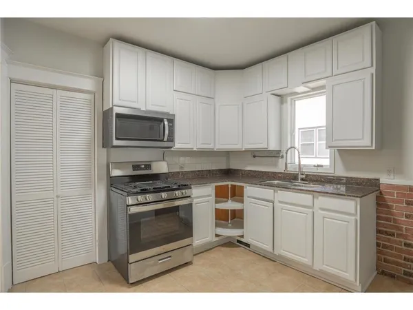 $1,850 | 1020 Wilson Avenue, St. Paul, MN 55106