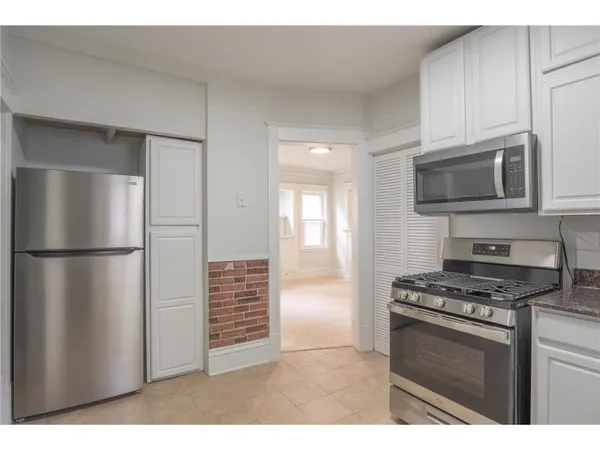 $1,850 | 1020 Wilson Avenue, St. Paul, MN 55106