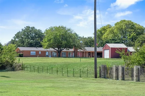 $1,640,000 | 3055 Midway Road, Grapevine, TX 76092