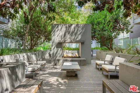 a view of outdoor space yard and patio