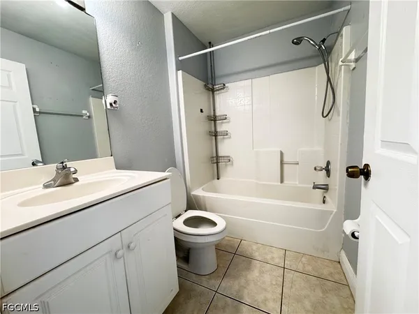 $1,500 | 4606 30th Street Southwest, Lehigh Acres, FL 33973