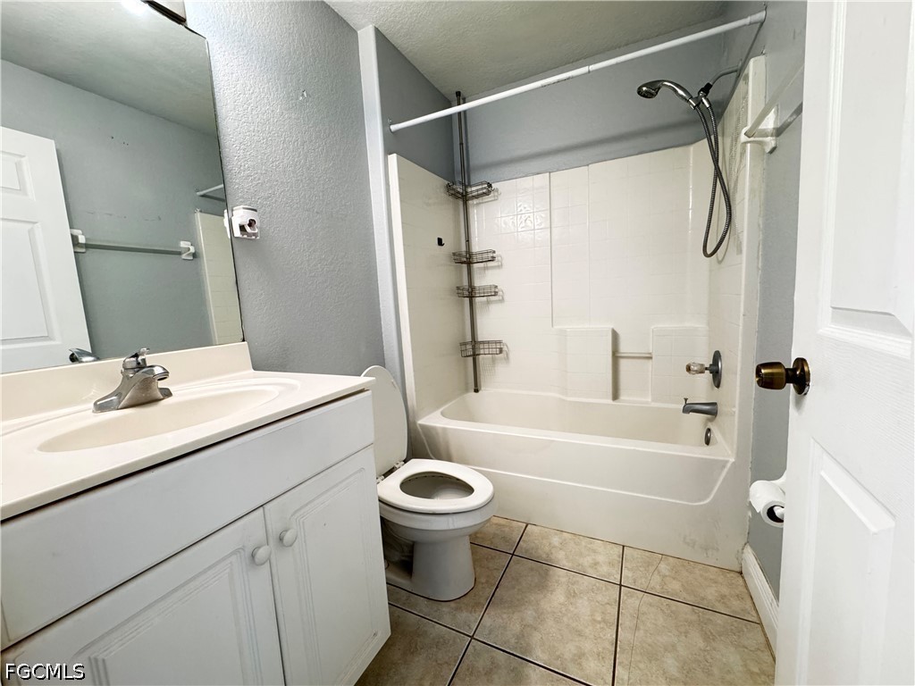 4606 30th Street Southwest Lehigh Acres, FL 33973 - Photo 5 of 14