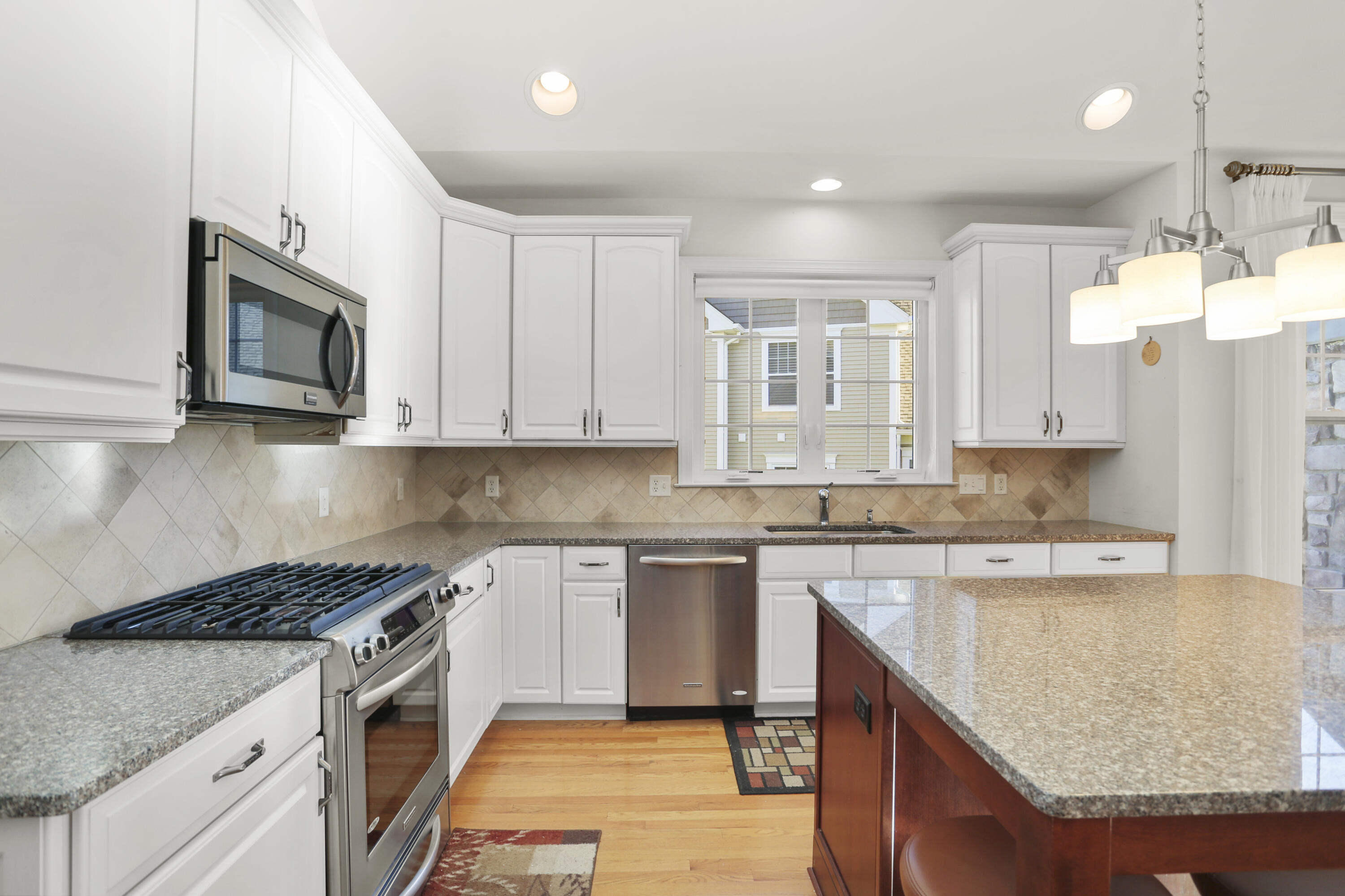 15 Country View Road, Unit 15 Danbury, CT 06810 - Photo 5 of 25 013
