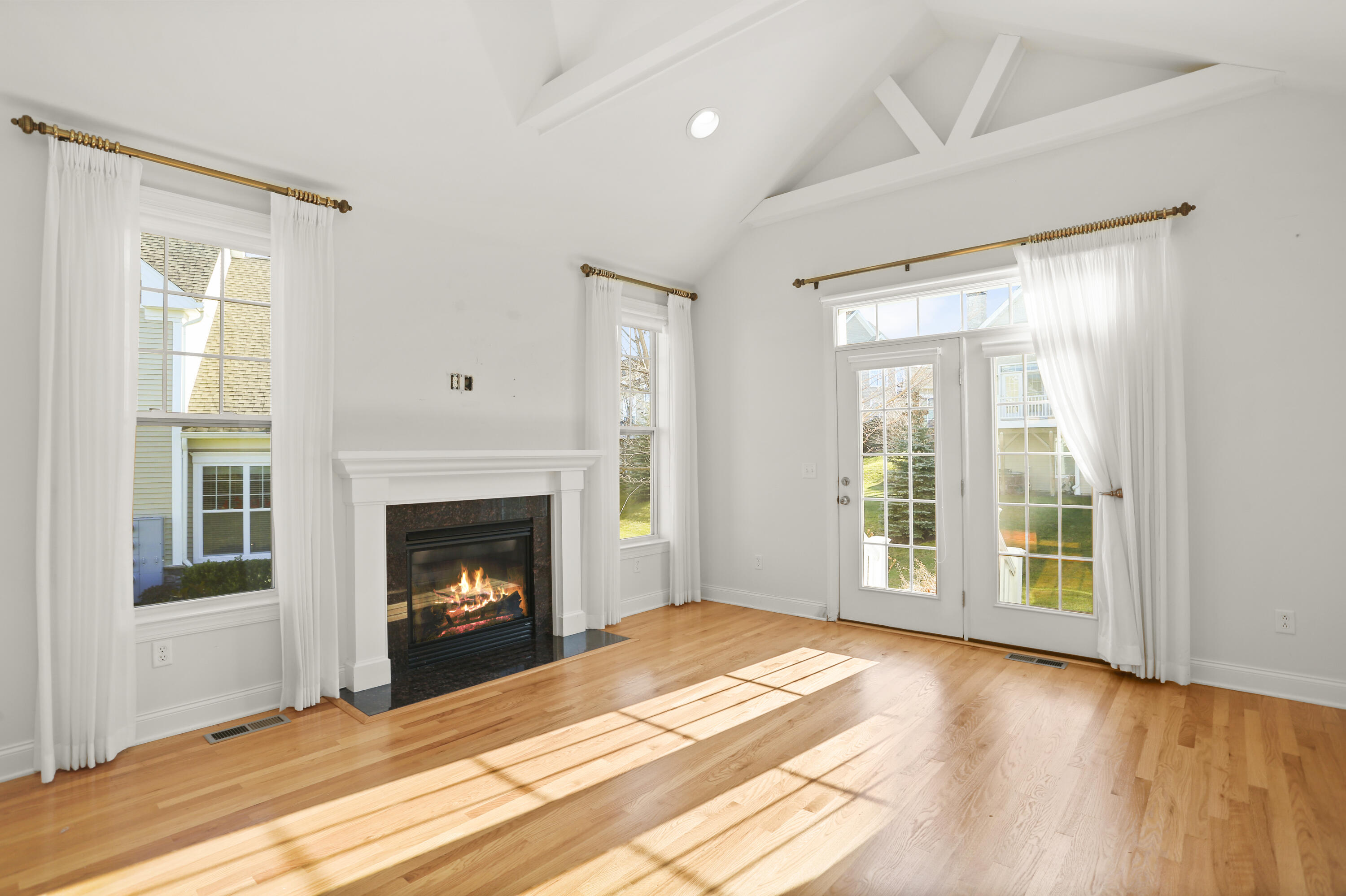 15 Country View Road, Unit 15 Danbury, CT 06810 - Photo 9 of 25 015