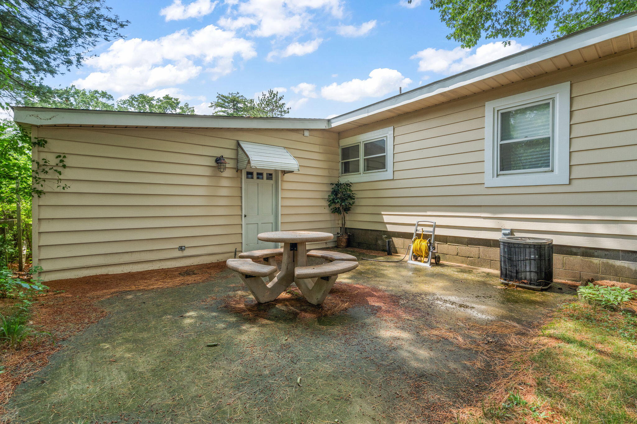 3872 South Hillcrest Road Knox, IN 46534 - Photo 18 of 32 2048x1365
