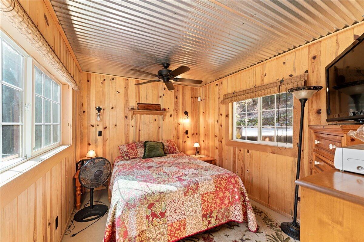9972 Elk Creek Road Prospect, OR 97536 - Photo 26 of 46 Bunkhouse